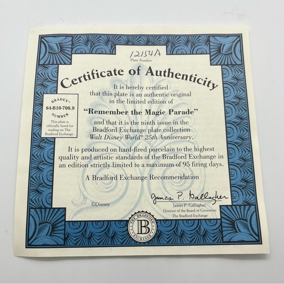 Disney Bradford Exchange 25th Anniversary WDW Remember The Magic Parade - Picture 5 of 6